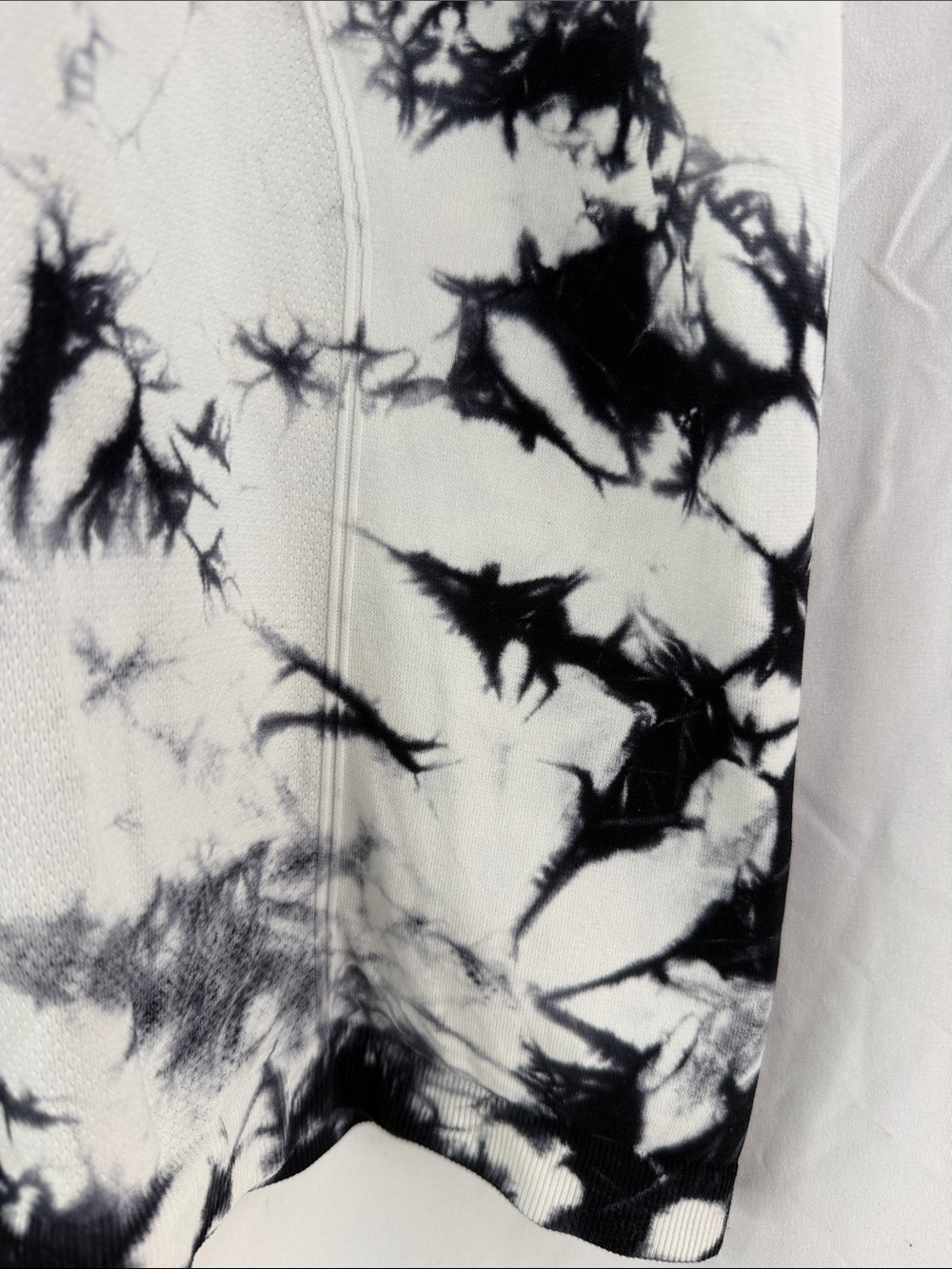 ZYIA Active Women’s Size M Copper Charged Black & White Tie-Dye Racerback Tank - Picture 4 of 6